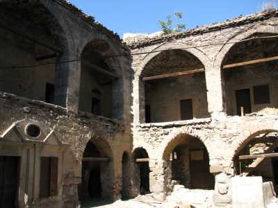 TAŞHAN (Hoca Üveys Hanı)