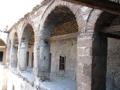 TAŞHAN (Hoca Üveys Hanı)