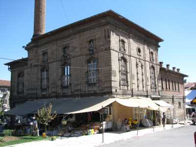 YONCAALTI CAMİ-MEDRESESİ VE DÜKKANLARI