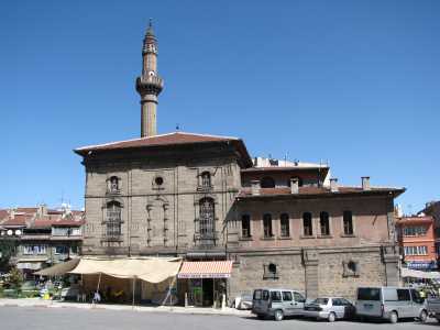 YONCAALTI CAMİ-MEDRESESİ VE DÜKKANLARI