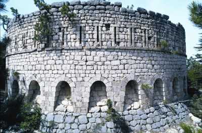 İbrahim Paşa Tabyaları (Gülek-Tarsus-Mersin) (Fotoğraf: Mersin İl Kültür ve Turizm Müdürlüğü Arşivi)