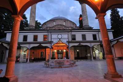 Emir Sultan Cami