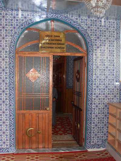 Yozgat Merkez Sarı Topraklık Mezarlığında Bulunan;
Mutasavvıf Esseyyid Şeyh Osman Nuri Bağdadi (Ölmeztoprak) Hazretleri'nin Türbesi
