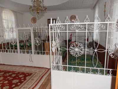 Yozgat Merkez Sarı Topraklık Mezarlığında Bulunan;
Mutasavvıf Esseyyid Şeyh Osman Nuri Bağdadi (Ölmeztoprak) Hazretleri'nin Türbesi
