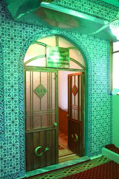 Yozgat Merkez Sarı Topraklık Mezarlığında Bulunan;
Mutasavvıf Esseyyid Şeyh Osman Nuri Bağdadi (Ölmeztoprak) Hazretlerinin Türbesi
