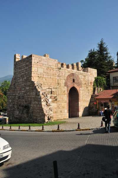 Hisar (Saltanat) Kapısı Osmangazi/Bursa, Bursa Valiliği arşivinden 2012 yılında alınmıştır.