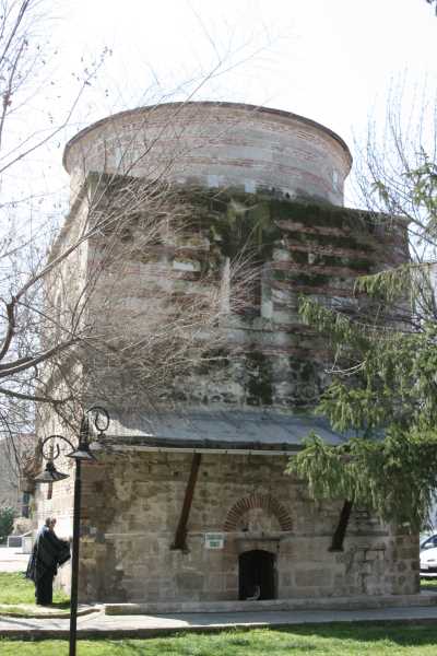 Lüleburgaz Zindan Baba Türbesi (14.y.y.)