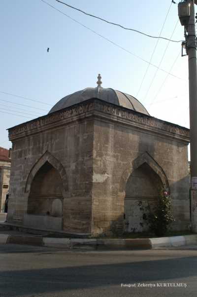 Babaeski Dördüzlü (Dört Yüzlü) Çeşme