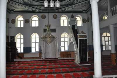 Baç Çınarlı Camii