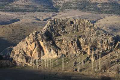 İlimiz, Çekerek İlçesinde Bulunan 'Kızlar Kayası'