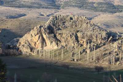 İlimiz, Çekerek İlçesinde Bulunan 'Kızlar Kayası'