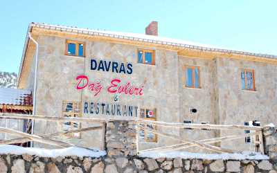 Çobanisa Davras Dağ Evleri