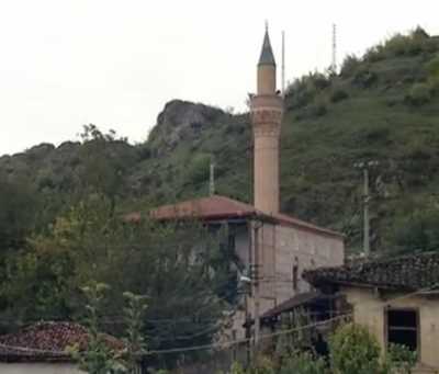 Orhan Gazi Cami Yarhisar Köyü-Yenişehir/Bursa, Bursa Valiliği arşivinden 2012 yılında alınmıştır.