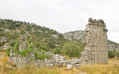 Trajan Tapınağı (C Tapınağı)