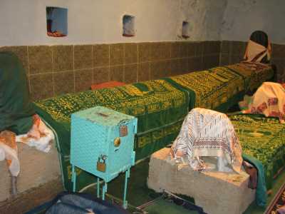 Abdulvahap Gazi Türbesi ve Çat Başı Şehitliği