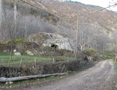 YUSUFOĞLU K.KAYA MEZARI