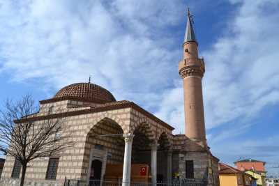 Şeyh Kutbuddin Camii ve Türbesi