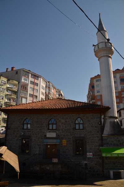 Çekek Cami