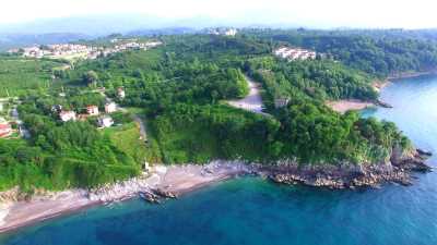 Ceneviz Kalesi ve Plajı