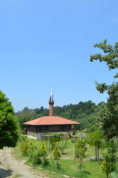 Hemşin Köyü Camii