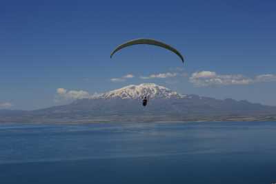 Yamaç Paraşütü